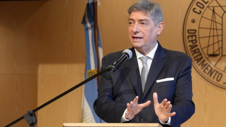 En tribunales esperan un acuerdo entre Jorge Macri y Luis Caputo por la coparticipación mientras circulan versiones sobre la ampliación de la Corte