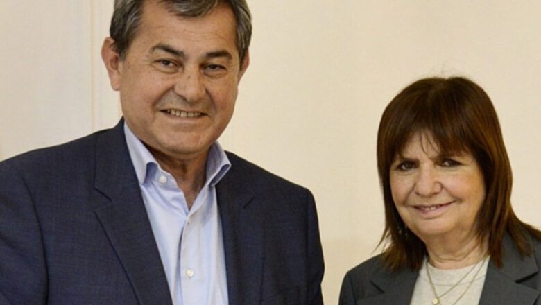 Patricia Bullrich denunció que la policía de Gildo Insfrán baleó un vehículo de un intendente opositor